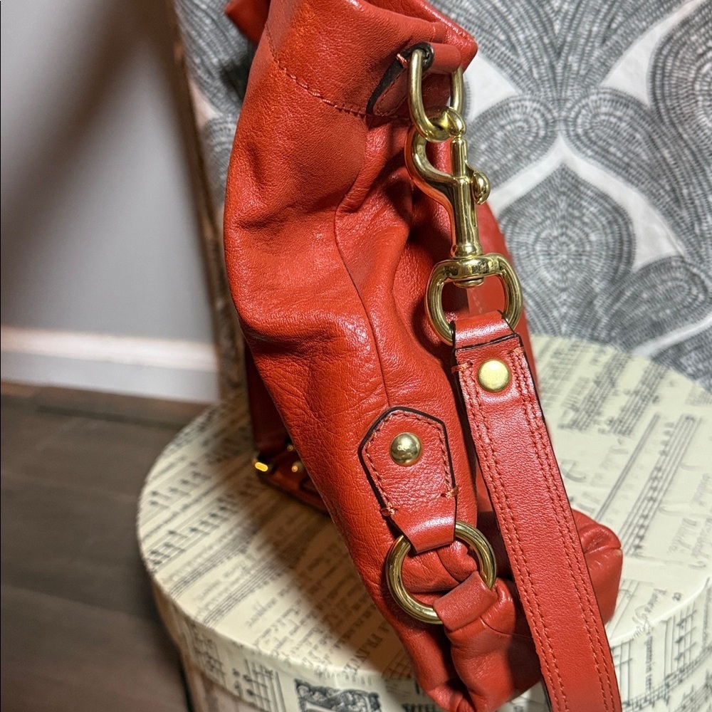 Coach Ashley leather carryall bag in a bright orange color w/ gold tone hardware - Picture 5 of 10